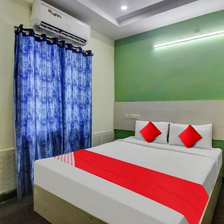 Hotel O Lavish Stay Sururnagar Eksteriør billede