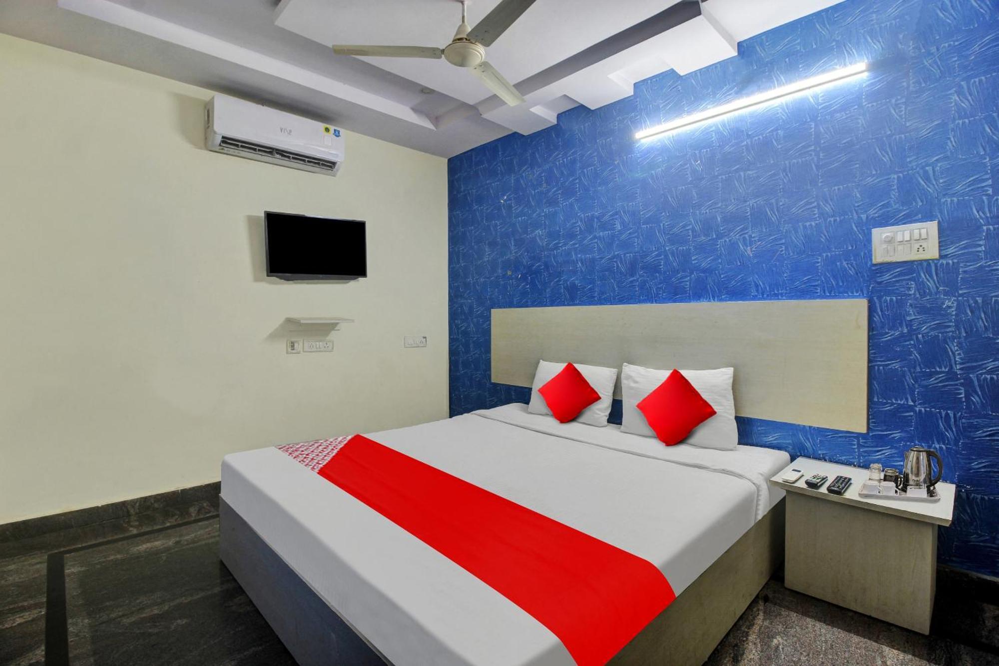 Hotel O Lavish Stay Sururnagar Eksteriør billede