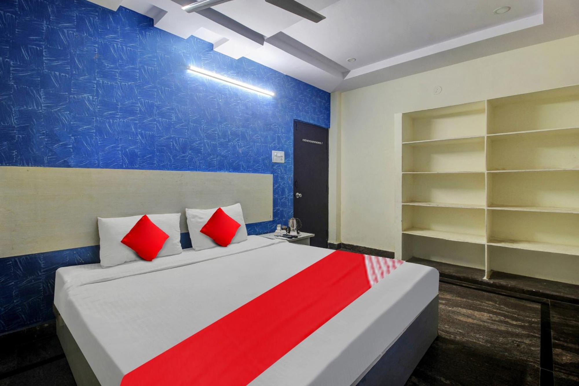 Hotel O Lavish Stay Sururnagar Eksteriør billede