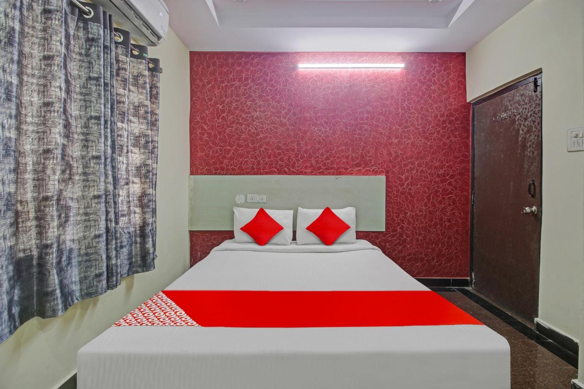 Hotel O Lavish Stay Sururnagar Eksteriør billede